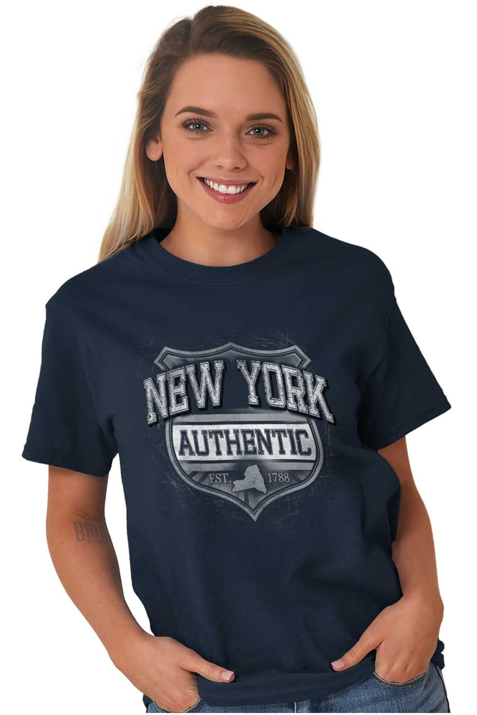Female_Navy1 |