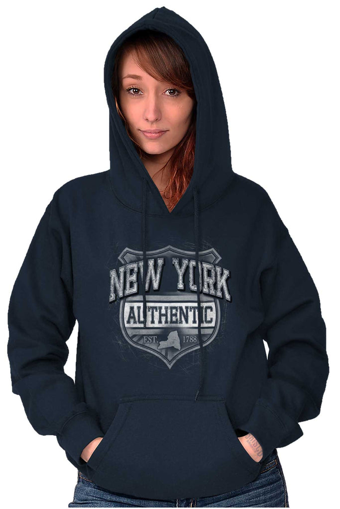 Female_Navy1 |