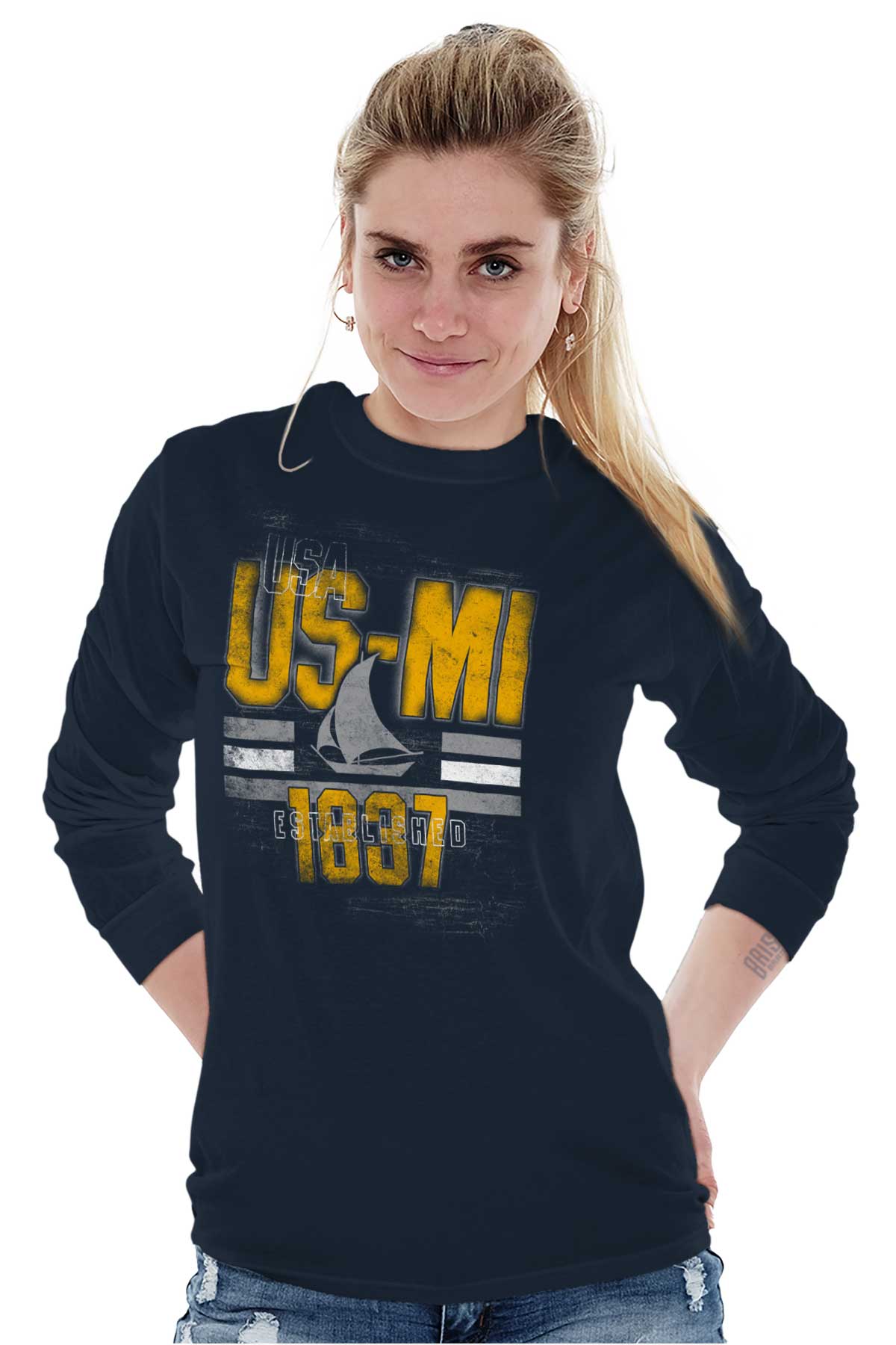 Female_Navy1 |